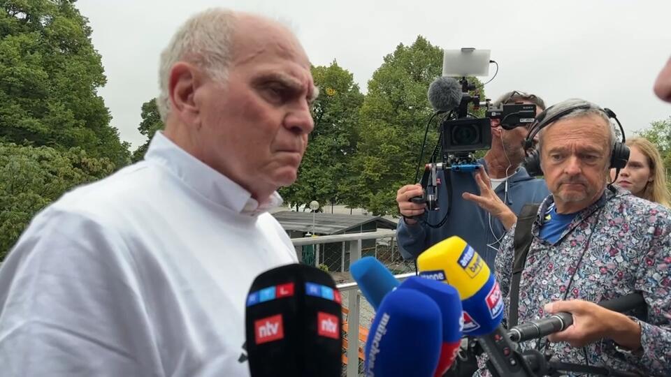 赫内斯:只要诺伊尔身体健康,他就必须参加世界杯