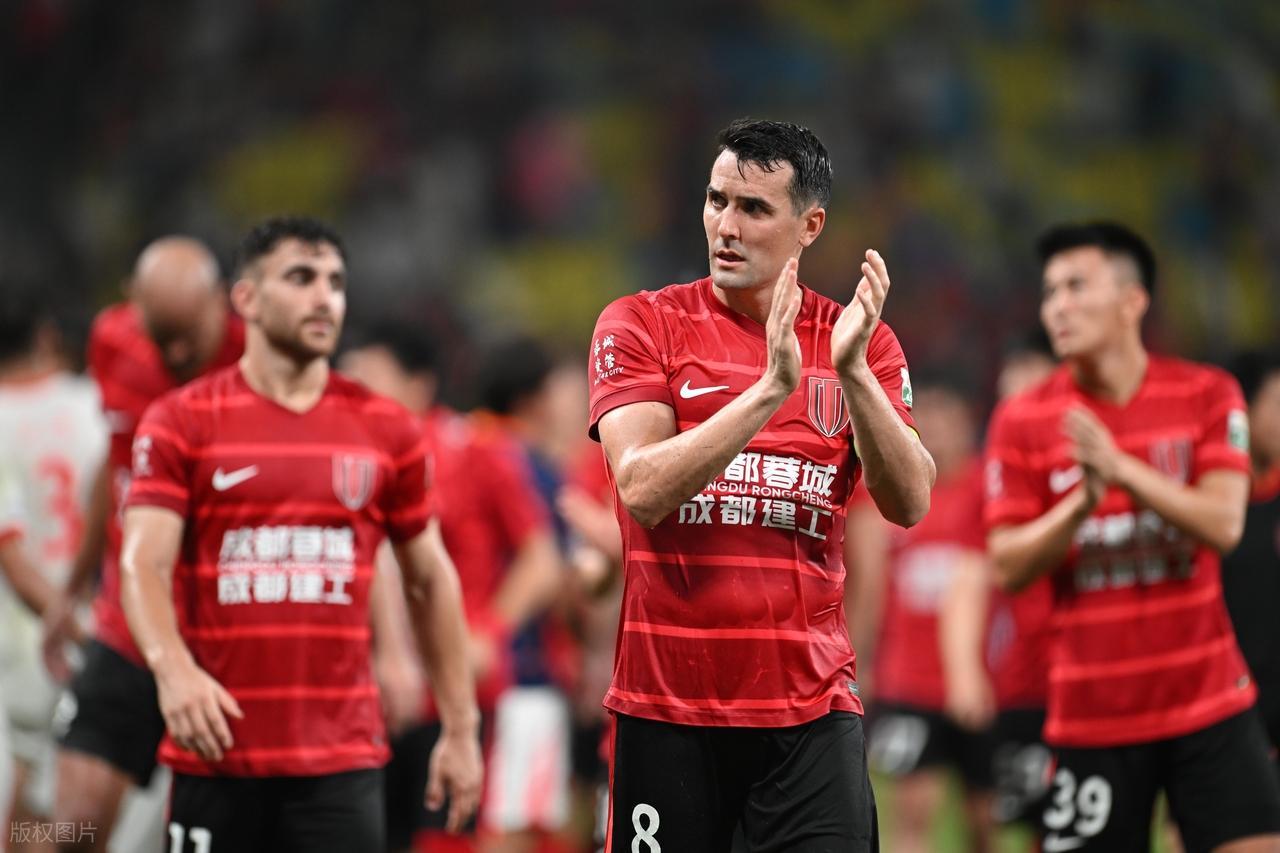 5-1大胜!30岁国脚助攻帽子戏法!双线作战,成都蓉城如何应对?